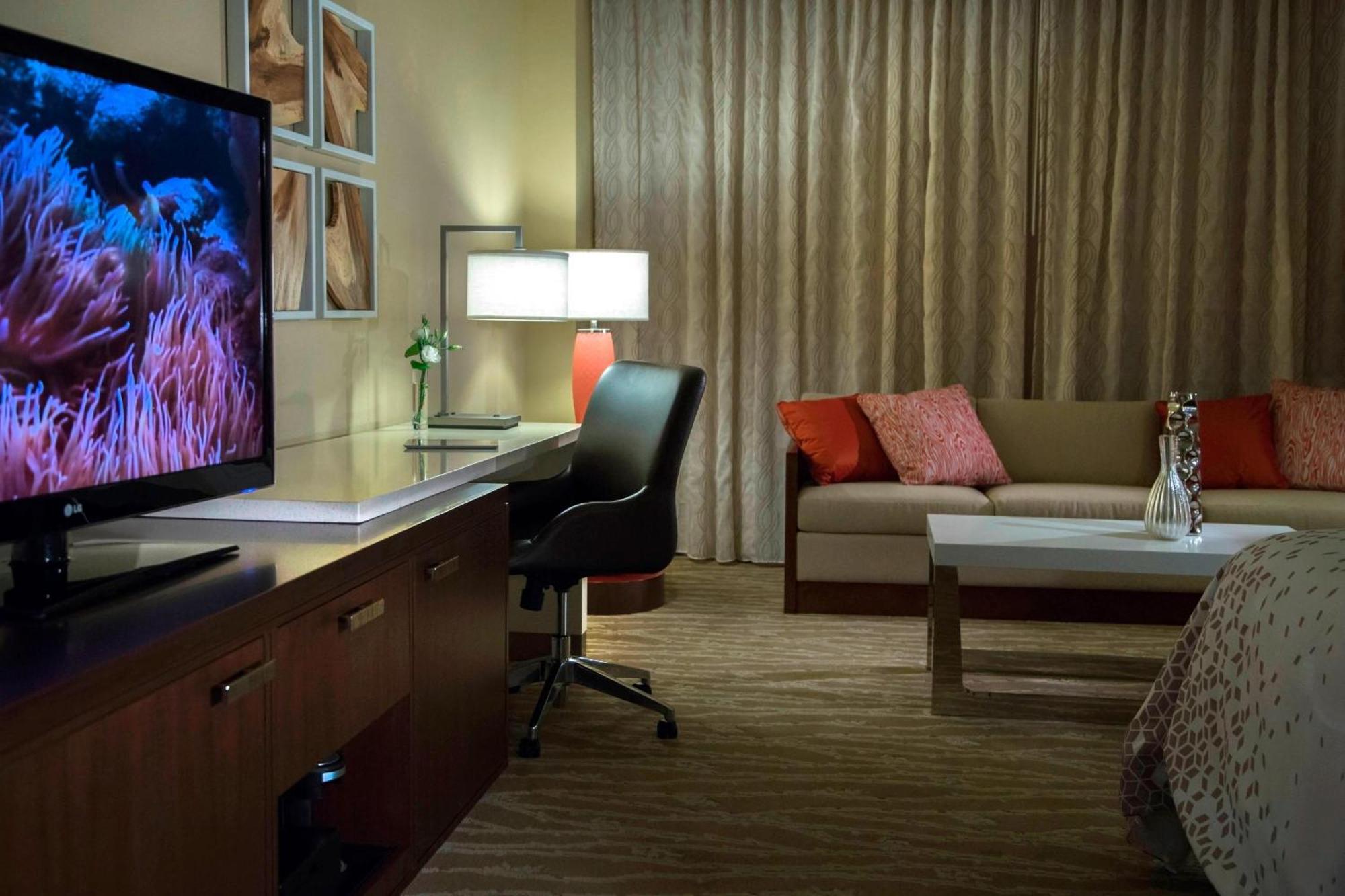 เรเนซองส์ ออร์แลนโด แอท ซีเวิลด์ Hotel Williamsburg ภายนอก รูปภาพ